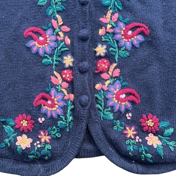 Vintage Floral Embroidered Navy Blue Knit Button Front White Stag Sweater Vest - Picture 2 of 8